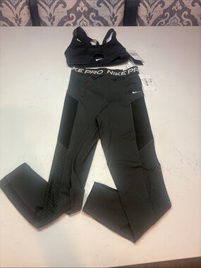 Nike Black Sports Bra and Leggings Pro Set